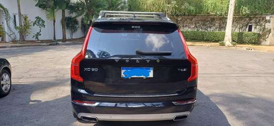 VOLVO-XC90-2018