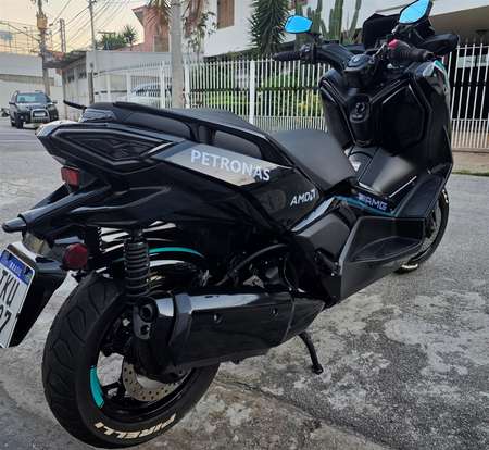 YAMAHA-XMAX 250 CONNECTED ABS-2024