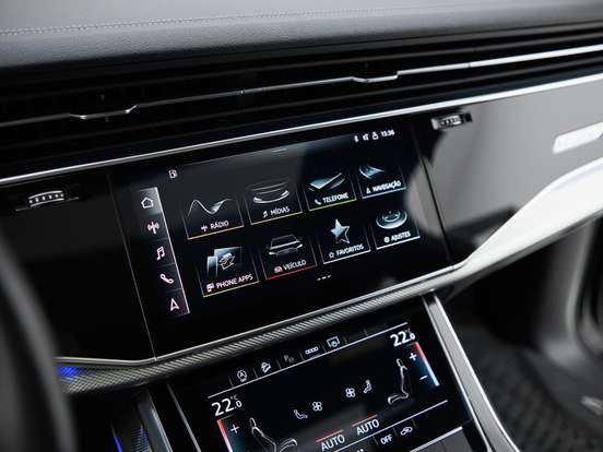 AUDI-Q7-2022