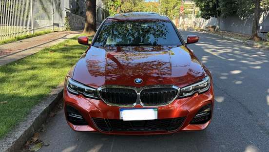 BMW-320i-2022