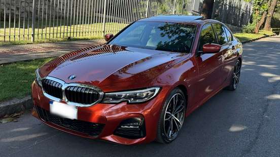BMW-320i-2022