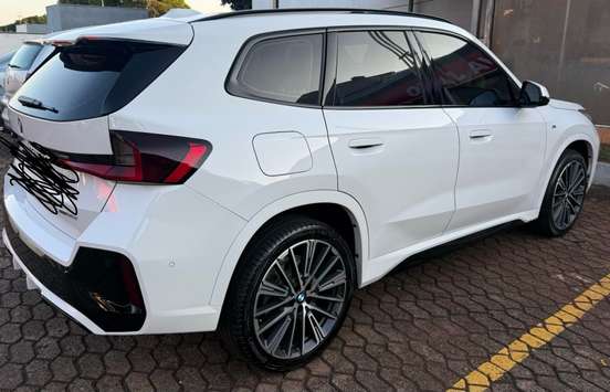 BMW-X1-2024
