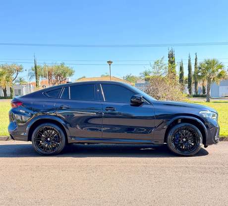 BMW-X6-2021