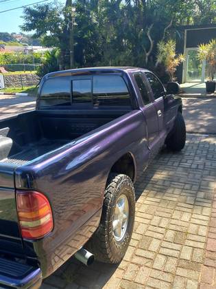 DODGE DAKOTA 3.9 SPORT 4X2 CS V6 12V GASOLINA 2P MANUAL