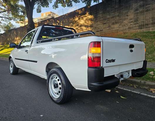 FORD-COURIER-2008