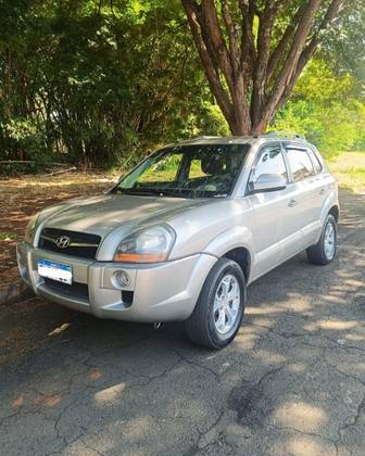HYUNDAI TUCSON 2.0 MPFI GLS 16V 143CV 2WD GASOLINA 4P AUTOMÁTICO
