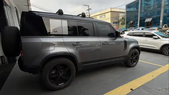 LAND ROVER-DEFENDER-2021
