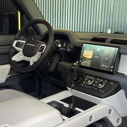 LAND ROVER-DEFENDER-2024