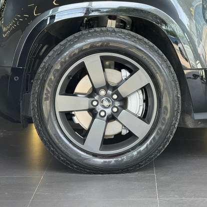 LAND ROVER-DEFENDER-2024