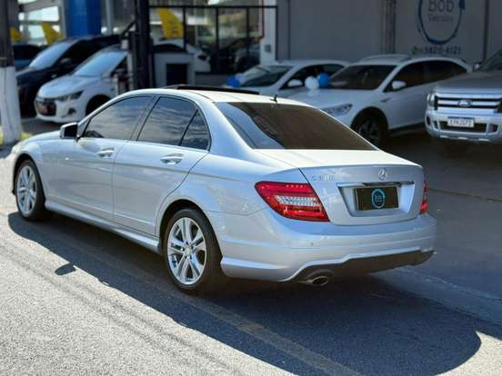 MERCEDES-BENZ-C 200-1.8 CGI AVANTGARDE 16V GASOLINA 4P AUTOMÁTICO MERCEDES-BENZ-C 200-2013