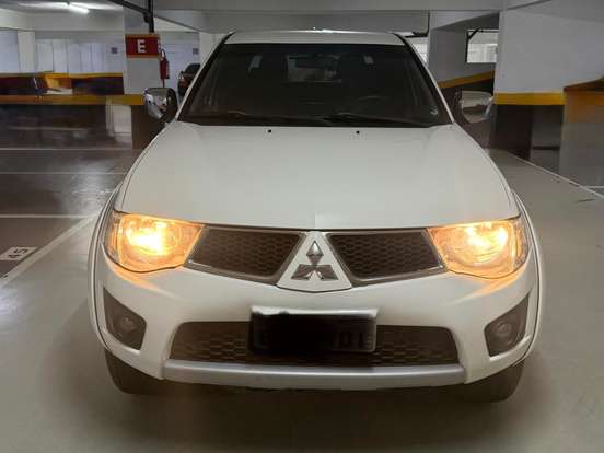 MITSUBISHI-L200 TRITON-2012