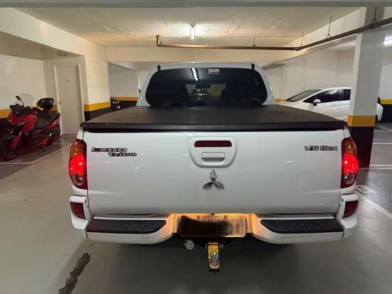 MITSUBISHI-L200 TRITON-3.5 HPE 4X4 CD V6 24V FLEX 4P AUTOMÁTICO MITSUBISHI-L200 TRITON-2012