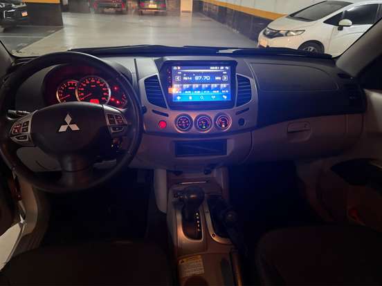 MITSUBISHI-L200 TRITON-3.5 HPE 4X4 CD V6 24V FLEX 4P AUTOMÁTICO MITSUBISHI-L200 TRITON-2012