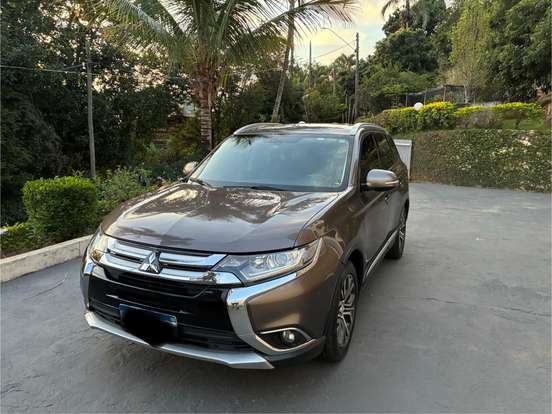 MITSUBISHI-OUTLANDER-2.0 COMFORT 16V GASOLINA 4P AUTOMÁTICO MITSUBISHI-OUTLANDER-2017