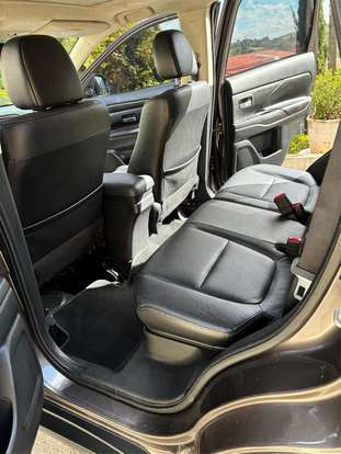 MITSUBISHI-OUTLANDER-2017