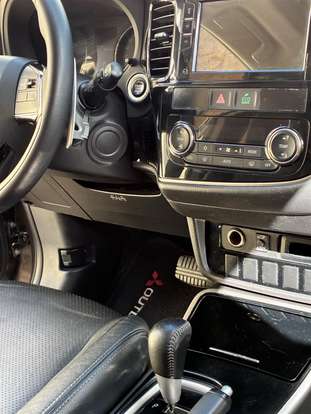MITSUBISHI-OUTLANDER-2017