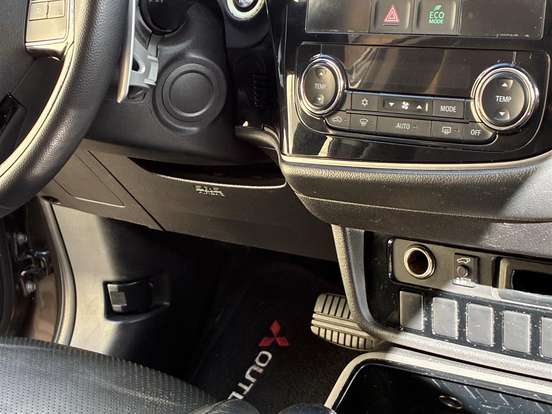 MITSUBISHI-OUTLANDER-2.0 COMFORT 16V GASOLINA 4P AUTOMÁTICO MITSUBISHI-OUTLANDER-2017