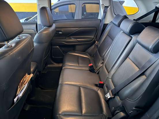 MITSUBISHI-OUTLANDER-2.0 MIVEC GASOLINA HPE AUTOMÁTICO MITSUBISHI-OUTLANDER-2018