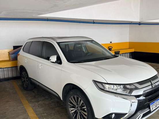 MITSUBISHI-OUTLANDER-2.0 MIVEC GASOLINA HPE AUTOMÁTICO MITSUBISHI-OUTLANDER-2018