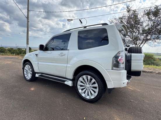 MITSUBISHI-PAJERO FULL-2012