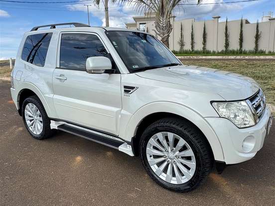 MITSUBISHI-PAJERO FULL-3.8 HPE 4X4 V6 24V GASOLINA 2P AUTOMÁTICO MITSUBISHI-PAJERO FULL-2012