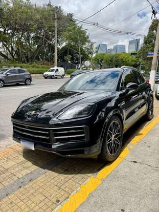 PORSCHE-CAYENNE-2024