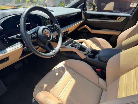 PORSCHE-CAYENNE-2024