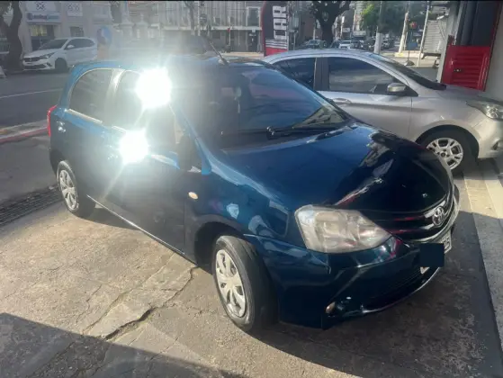 TOYOTA ETIOS 1.5 XS 16V FLEX 4P MANUAL