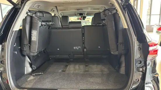 TOYOTA-HILUX SW4-2026