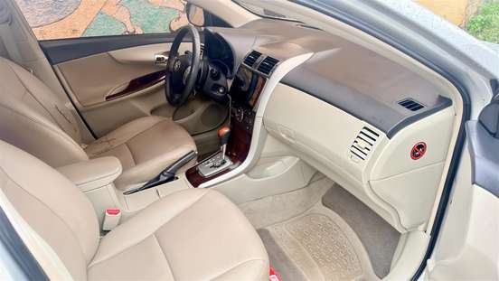 TOYOTA-COROLLA-2013