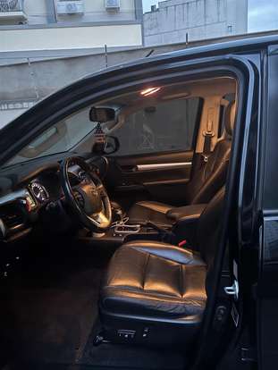 TOYOTA-HILUX-2021