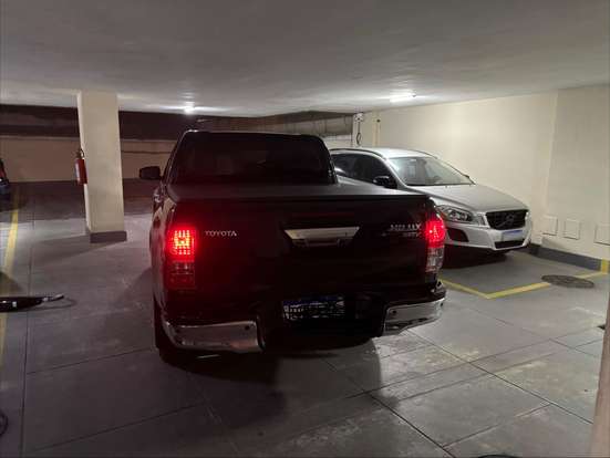 TOYOTA-HILUX-2021