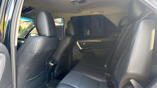 TOYOTA-HILUX SW4-2025
