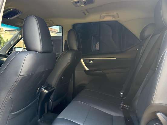 TOYOTA-HILUX SW4-2.8 D-4D TURBO DIESEL SRX PLATINUM 7L 4X4 AUTOMÁTICO TOYOTA-HILUX SW4-2025