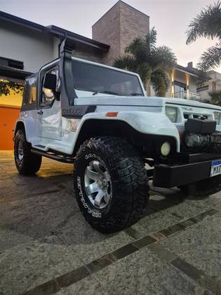 TROLLER RF 2.0 SPORT 4X4 TETO DE LONA GASOLINA 2P MANUAL