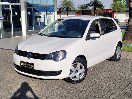 VOLKSWAGEN POLO 1.6 MI 8V FLEX 4P MANUAL