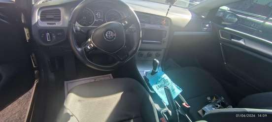 VOLKSWAGEN-GOLF-2014