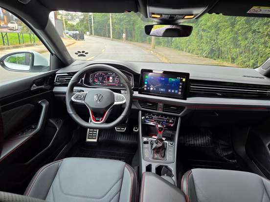 VOLKSWAGEN-JETTA-2025