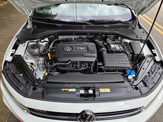 VOLKSWAGEN-JETTA-2025