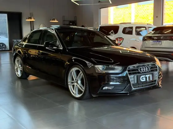 AUDI A4 1.8 TFSI ATTRACTION GASOLINA 4P MULTITRONIC AUDI A4 1.8 TFSI ATTRACTION GASOLINA 4P MULTITRONIC