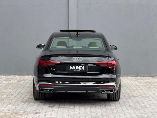 AUDI-A4-2020