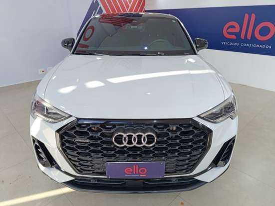 AUDI-Q3-2023