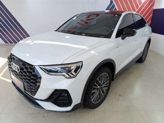 AUDI-Q3-2023