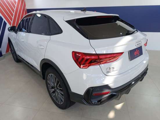 AUDI-Q3-2023