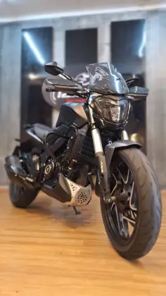 BAJAJ DOMINAR 400 