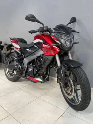 BAJAJ DOMINAR NS200 BAJAJ DOMINAR NS200