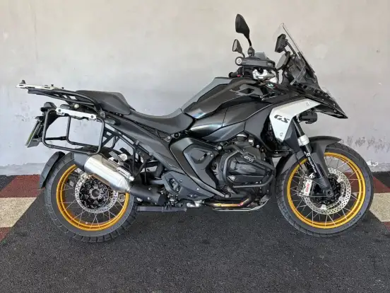 BMW-R 1300 GS TRIPLE BLACK BMW-R 1300 GS TRIPLE BLACK-2024