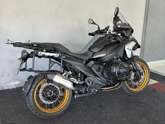 BMW-R 1300 GS TRIPLE BLACK BMW-R 1300 GS TRIPLE BLACK-2024