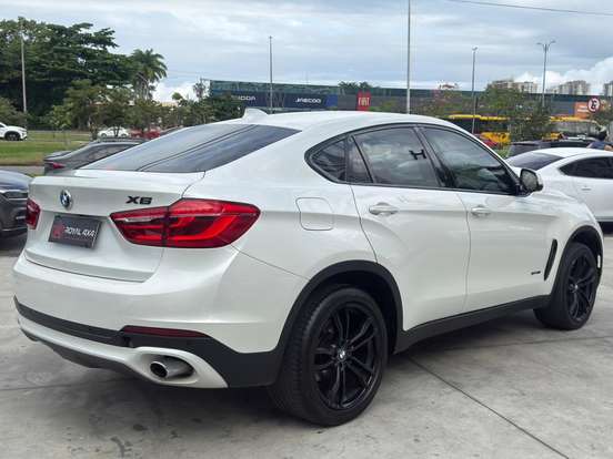 BMW-X6-3.0 35I 4X4 COUPÉ 6 CILINDROS 24V GASOLINA 4P AUTOMÁTICO BMW-X6-2015