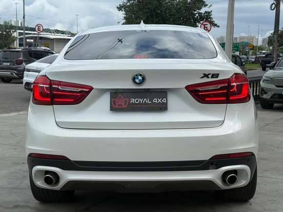 BMW-X6-3.0 35I 4X4 COUPÉ 6 CILINDROS 24V GASOLINA 4P AUTOMÁTICO BMW-X6-2015